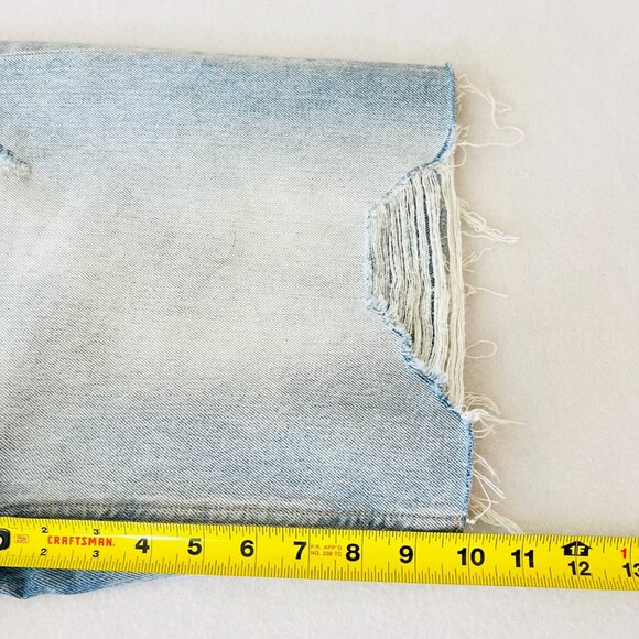 Express Women's 90s High Rise Distressed Belted Blue Denim Bermuda Size 4 NWOT - Picture 12 of 12
